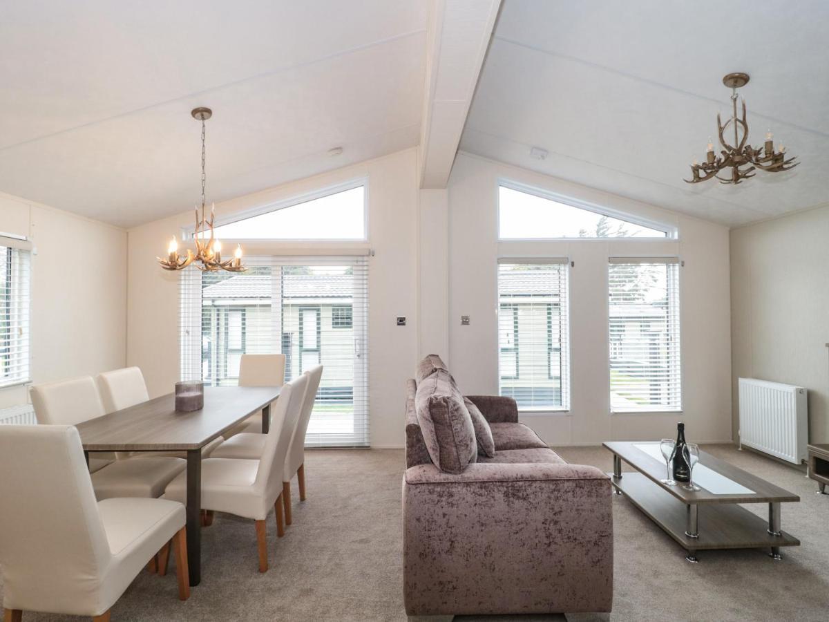 Amethyst Lodge Lymington Buitenkant foto