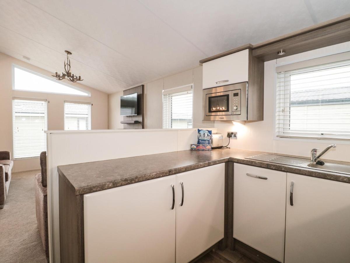 Amethyst Lodge Lymington Buitenkant foto