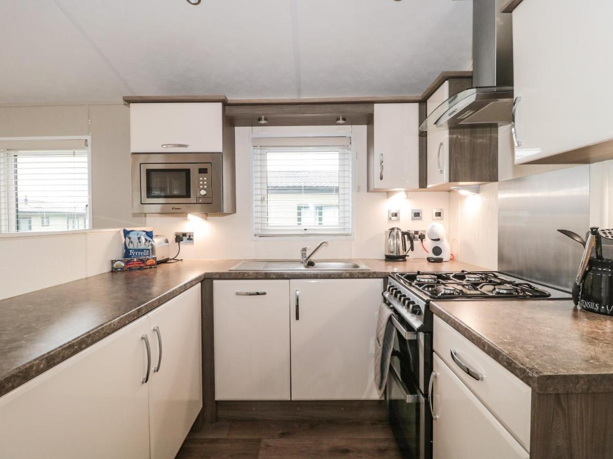 Amethyst Lodge Lymington Buitenkant foto